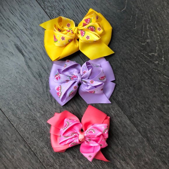 Bundle of six super cute girl’s hair bows - Picture 3 of 5